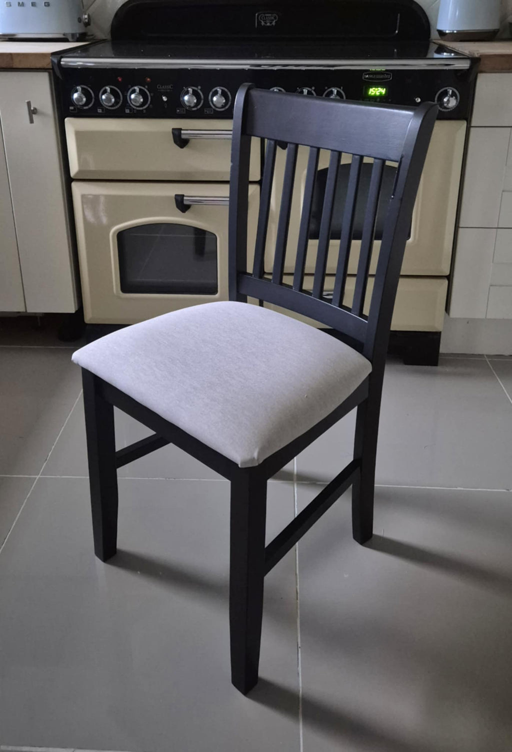 Extending Kitchen/Dining Table & Chairs